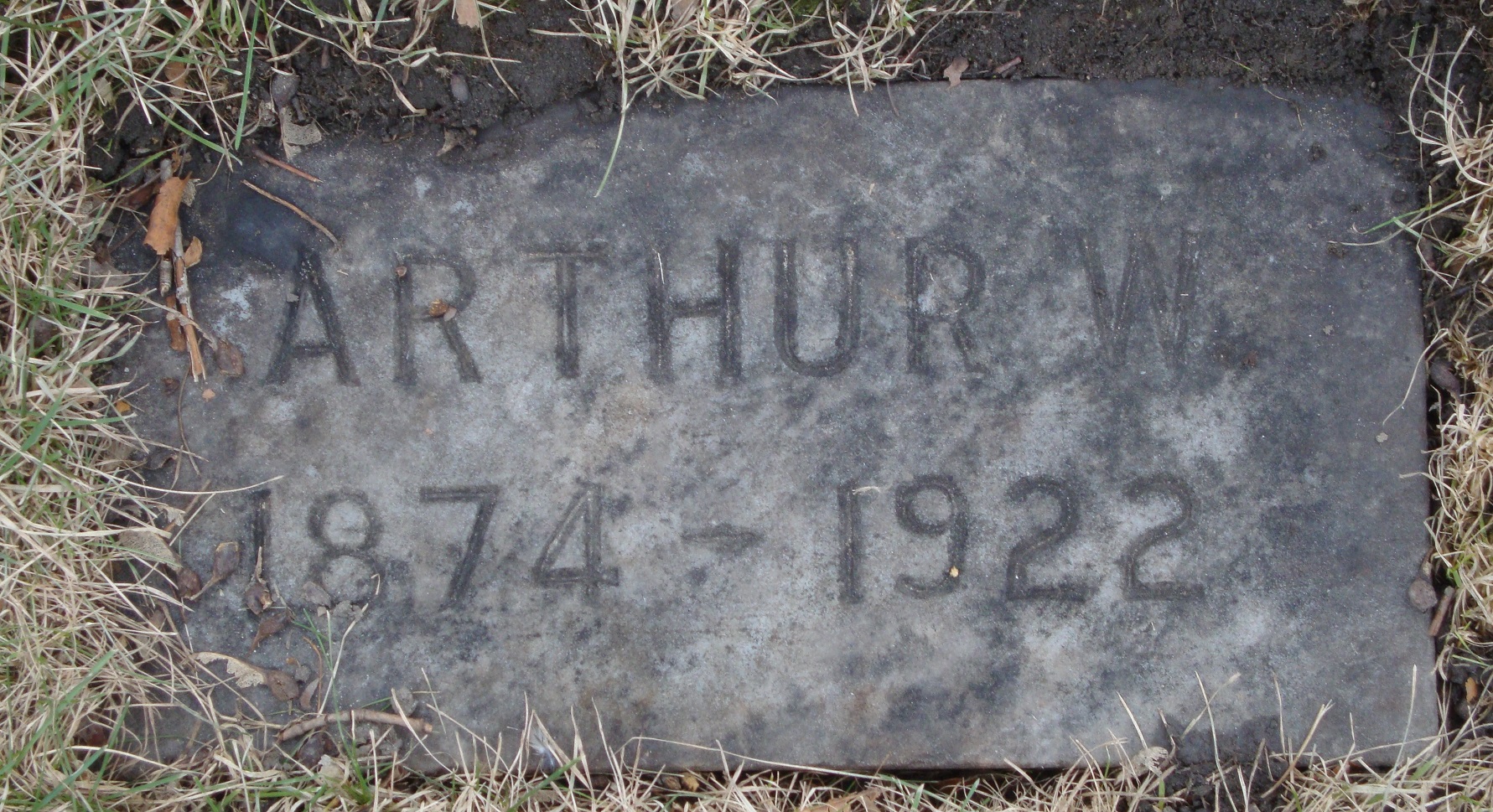 Arthur W. Varah 1874-1922 Sect D row 9