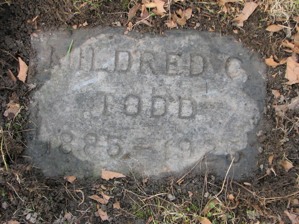 Mildred C. Todd 1885-1925 Sect E row 1