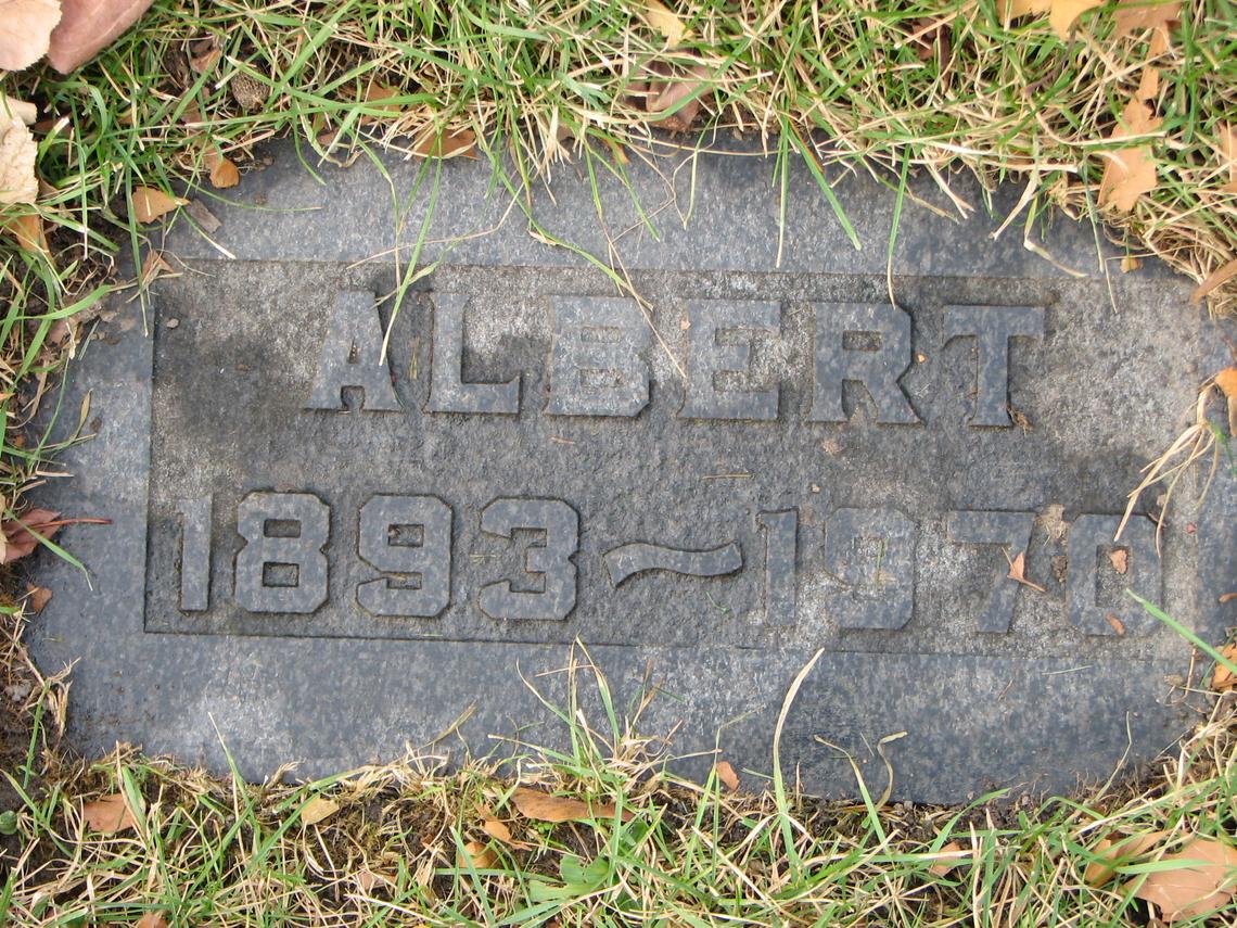 Albert William Watts 1893-1970 Sect E row 9
