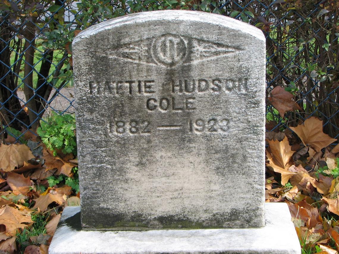 HATTIE HUDSON COLE 1882-1923 - gothic style
