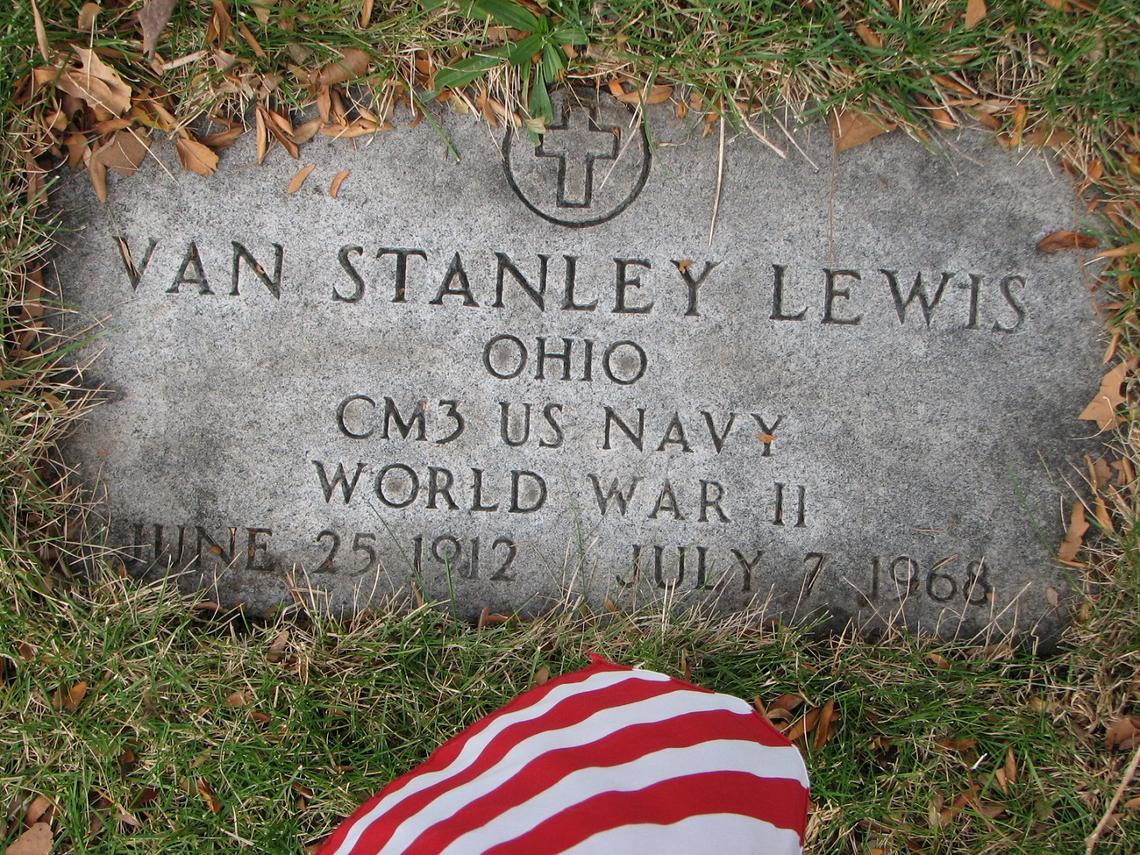 Van Stanley LEWIS 1912-1968 _ Sect E row 5