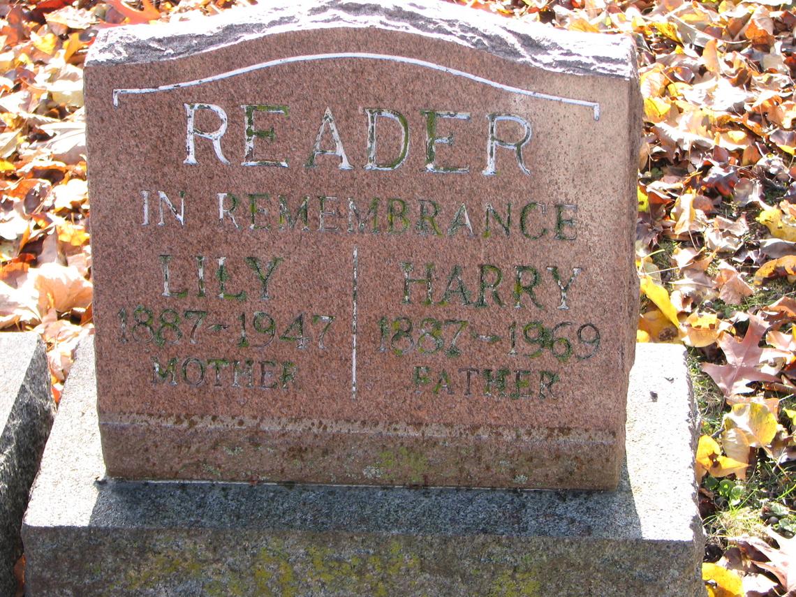 READER-Lily 1887-1947 _ Harry 1887-1969 Sect D row 5