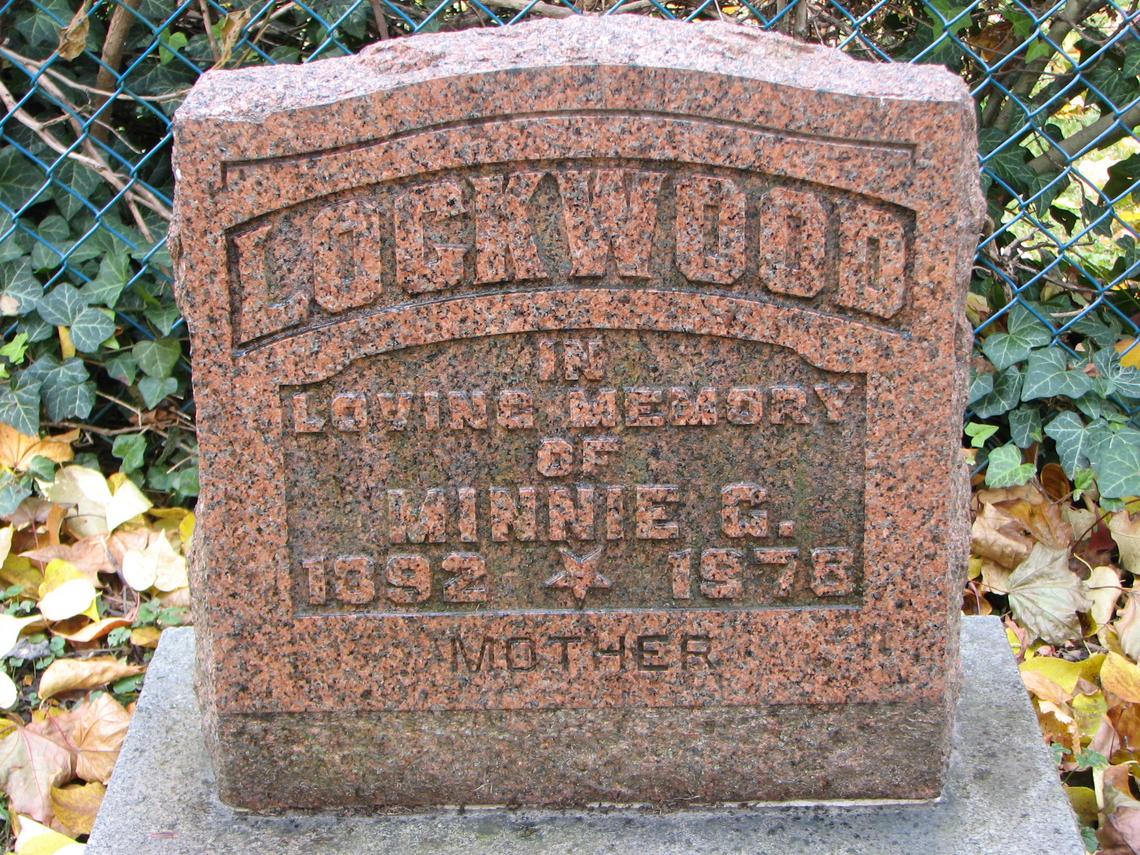 Minnie G LOCKWOOD 1892-1978 Sect D row 2